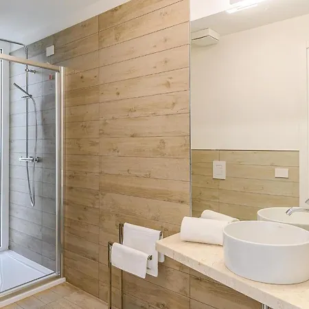 Bilo 4 Premium Apartamento *